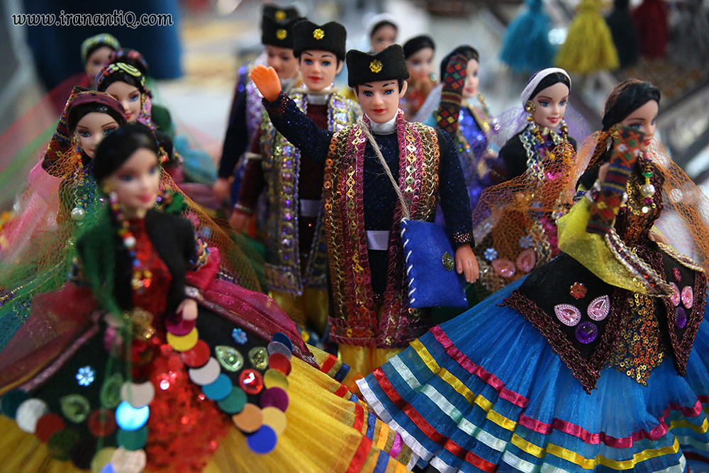 عروسک های محلی در سی اُمین نمایشگاه ملی صنایع دستی