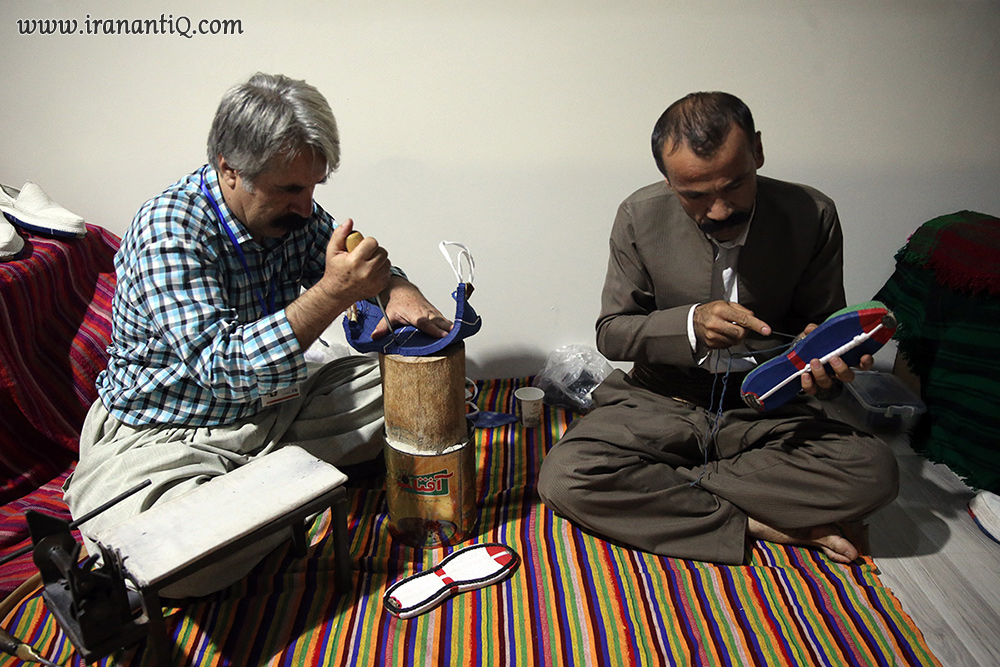 گیوه دوزی در سی اُمین نمایشگاه ملی صنایع دستی